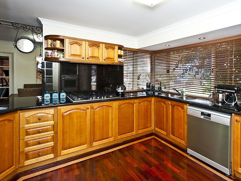 17 Chesham Mews, Canning Vale WA 6155