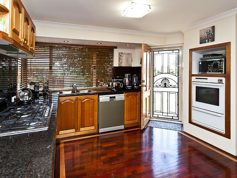 17 Chesham Mews, Canning Vale WA 6155