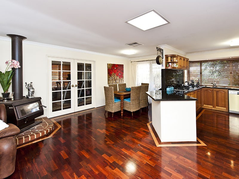 17 Chesham Mews, Canning Vale WA 6155