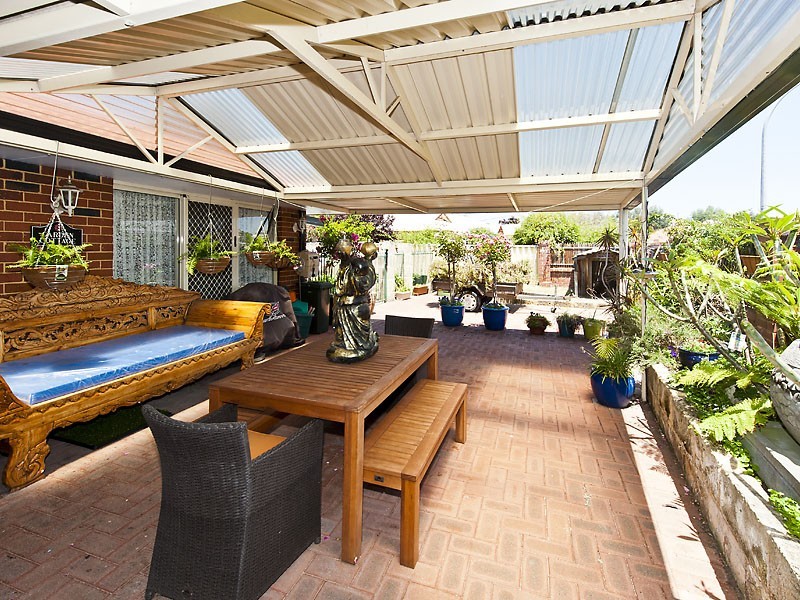 17 Chesham Mews, Canning Vale WA 6155