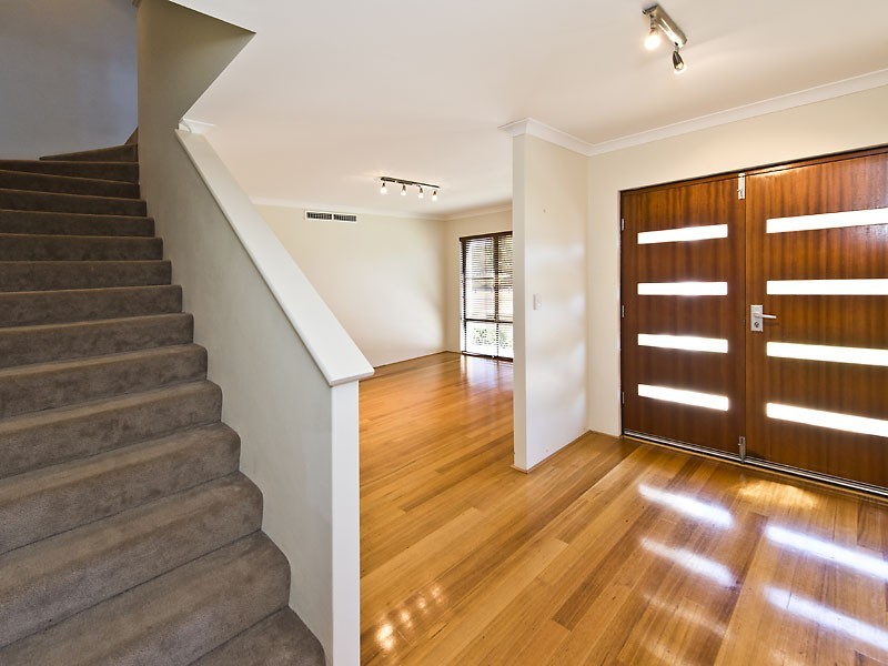 7 Greentree Drive, Southern River WA 6110