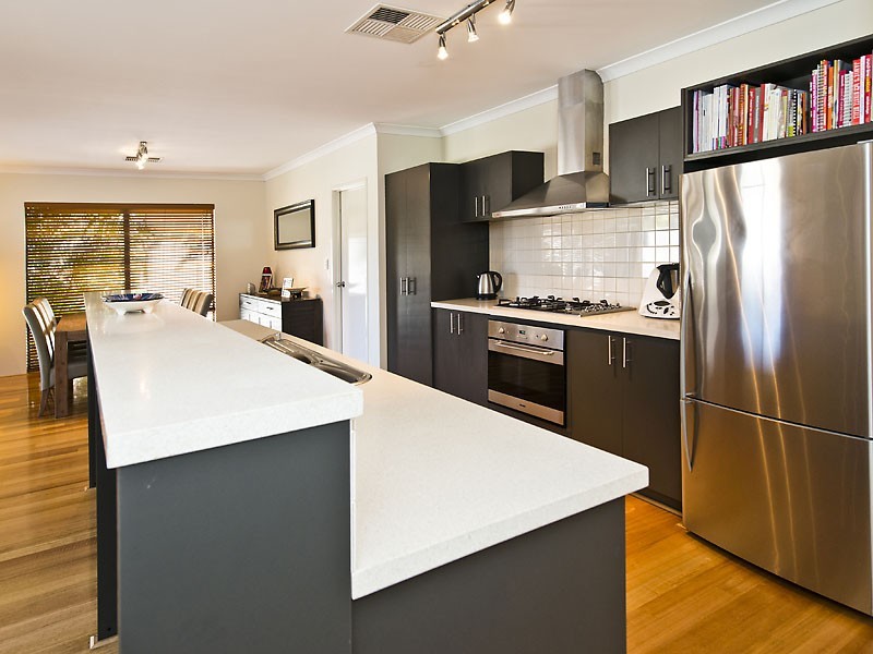 7 Greentree Drive, Southern River WA 6110