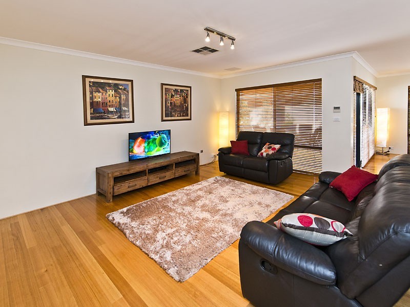 7 Greentree Drive, Southern River WA 6110