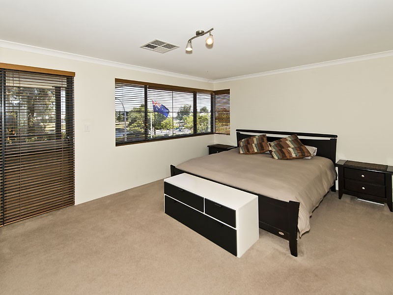 7 Greentree Drive, Southern River WA 6110