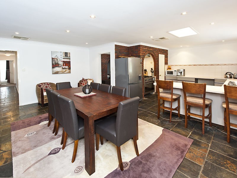 26 Ailsworth Court, Thornlie WA 6108