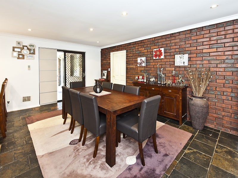 26 Ailsworth Court, Thornlie WA 6108