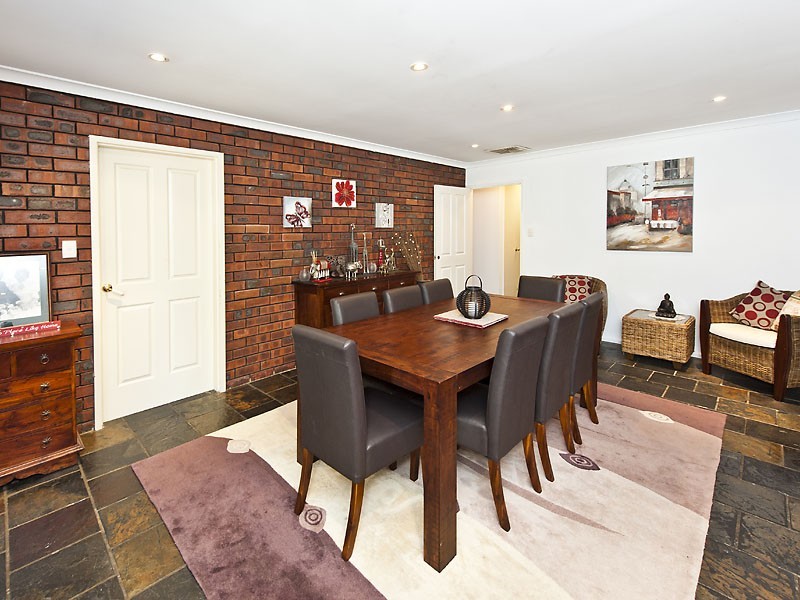 26 Ailsworth Court, Thornlie WA 6108
