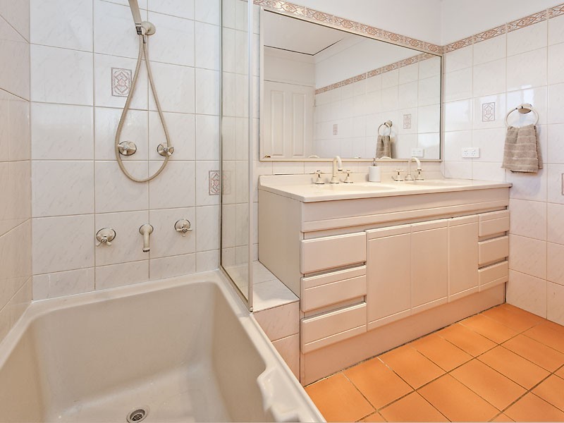 26 Ailsworth Court, Thornlie WA 6108