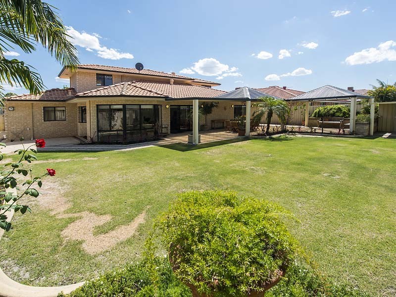 55 Central Park Avenue, Canning Vale WA 6155