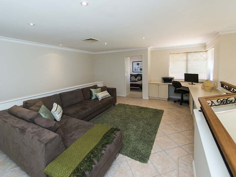 55 Central Park Avenue, Canning Vale WA 6155