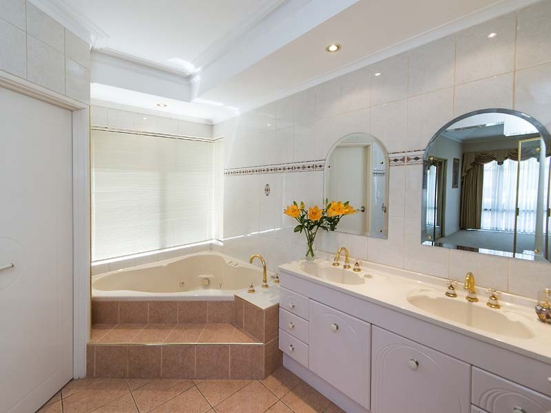 55 Central Park Avenue, Canning Vale WA 6155