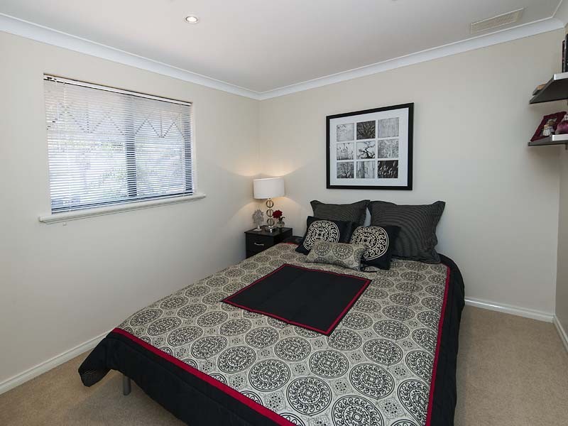 55 Central Park Avenue, Canning Vale WA 6155