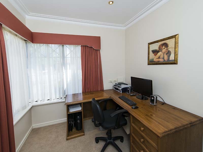 55 Central Park Avenue, Canning Vale WA 6155