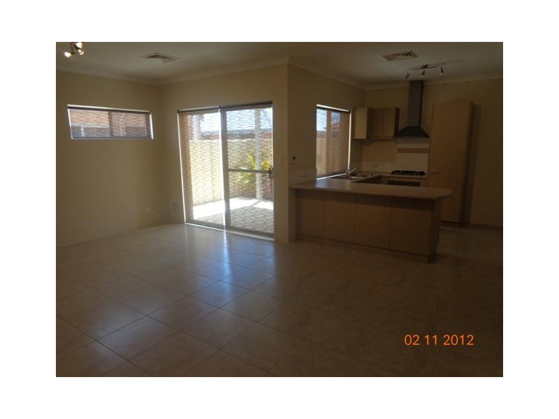 4/18 Flynn Street, Canning Vale WA 6155