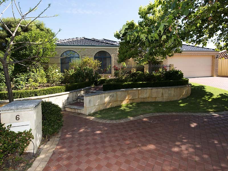 6 Sanctuary Avenue, Canning Vale WA 6155