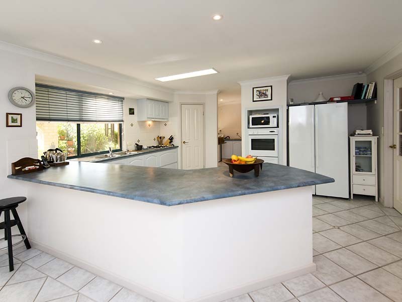 6 Sanctuary Avenue, Canning Vale WA 6155