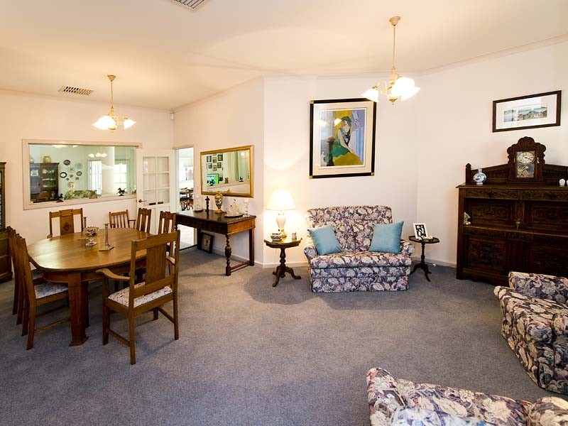 6 Sanctuary Avenue, Canning Vale WA 6155