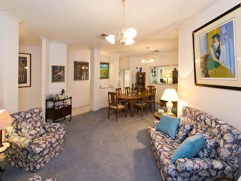 6 Sanctuary Avenue, Canning Vale WA 6155