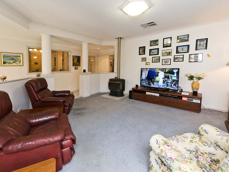 6 Sanctuary Avenue, Canning Vale WA 6155