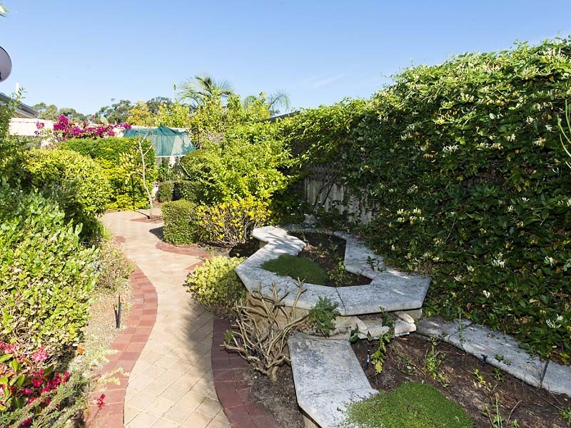 6 Sanctuary Avenue, Canning Vale WA 6155