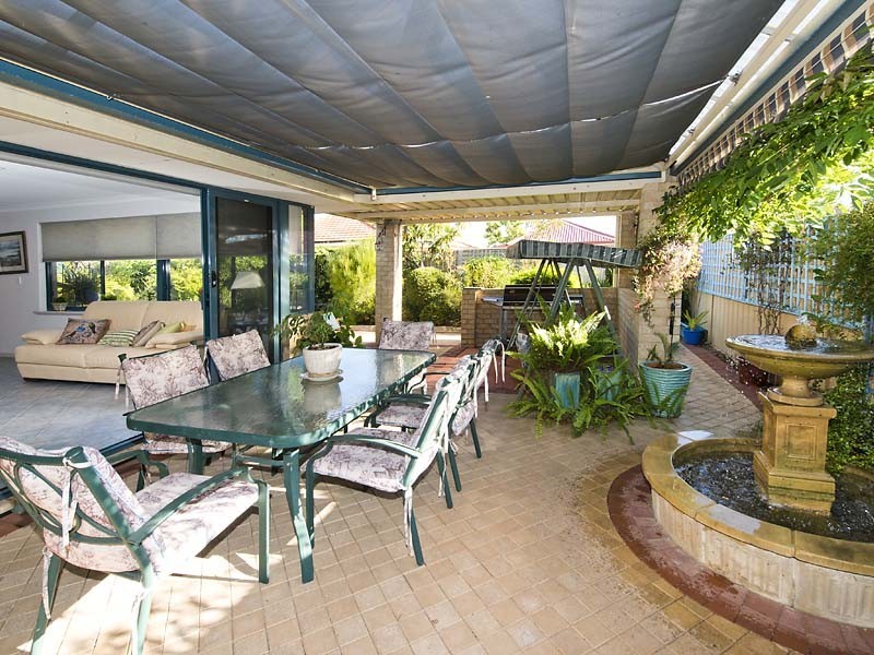 6 Sanctuary Avenue, Canning Vale WA 6155