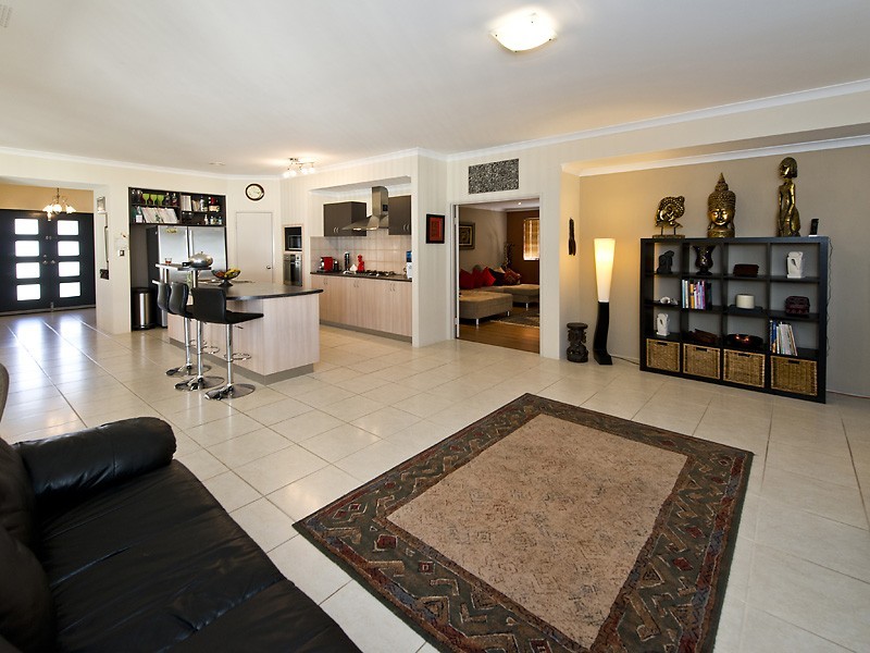 5 Batsford Way, Canning Vale WA 6155