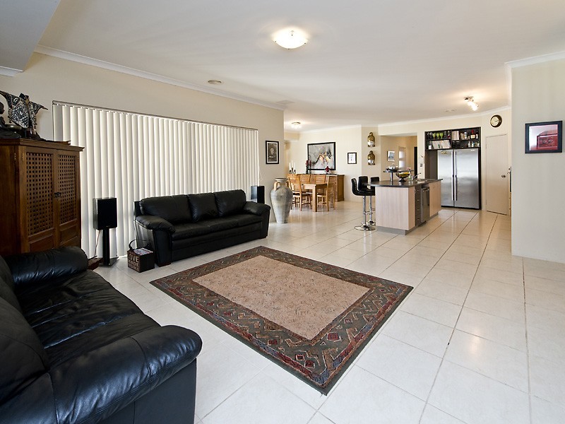 5 Batsford Way, Canning Vale WA 6155