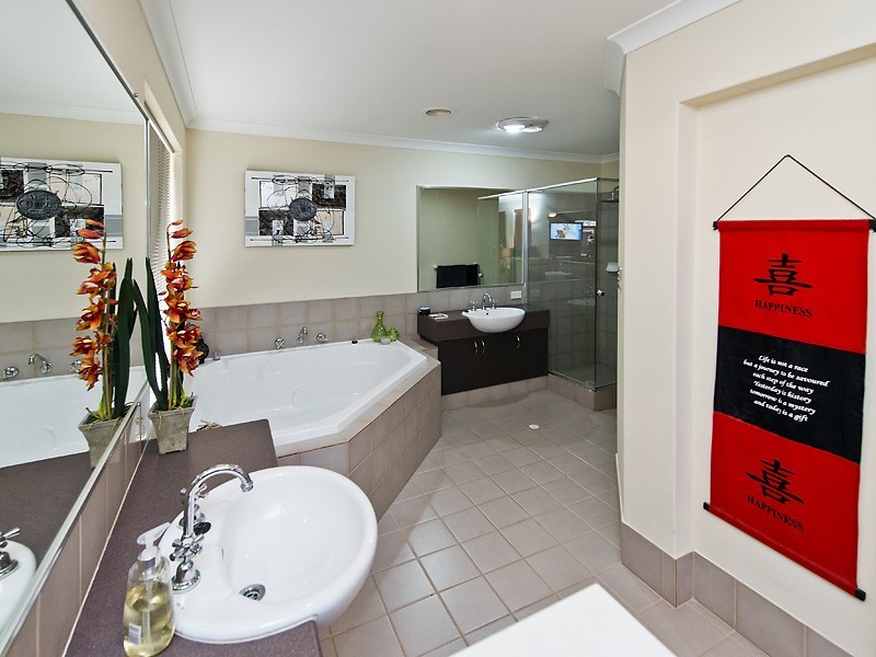 5 Batsford Way, Canning Vale WA 6155