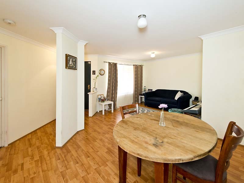 83 St John Road, Wattle Grove WA 6107