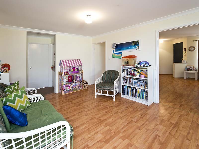 83 St John Road, Wattle Grove WA 6107