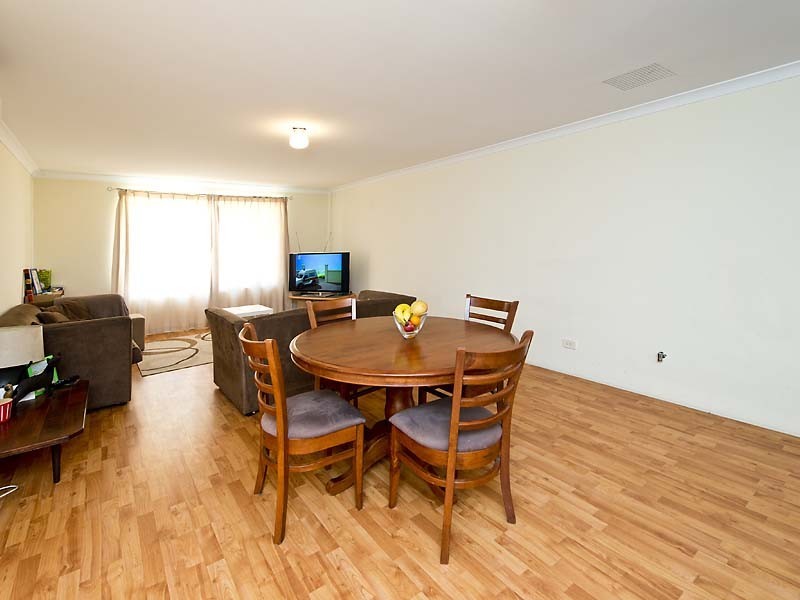 83 St John Road, Wattle Grove WA 6107