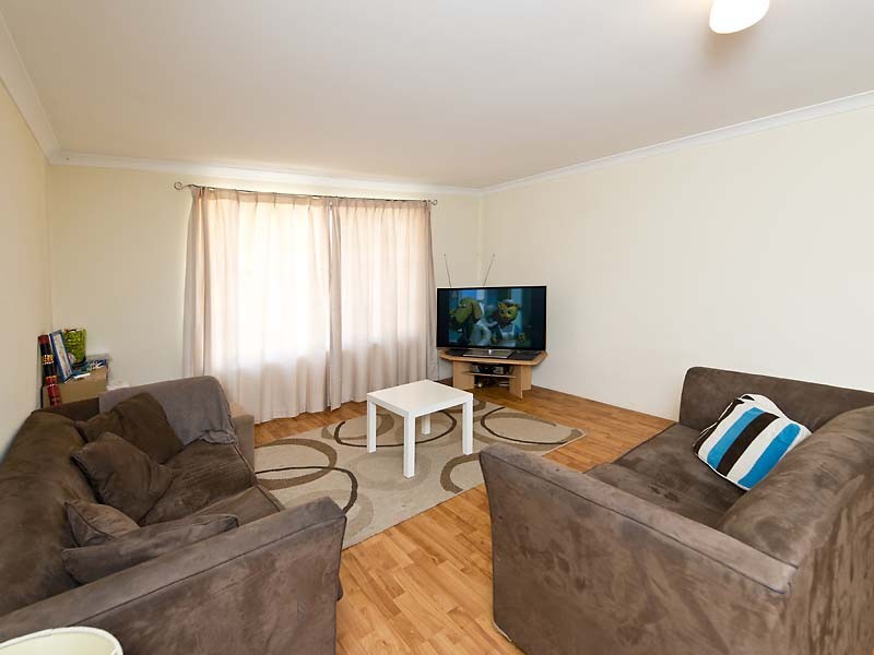 83 St John Road, Wattle Grove WA 6107