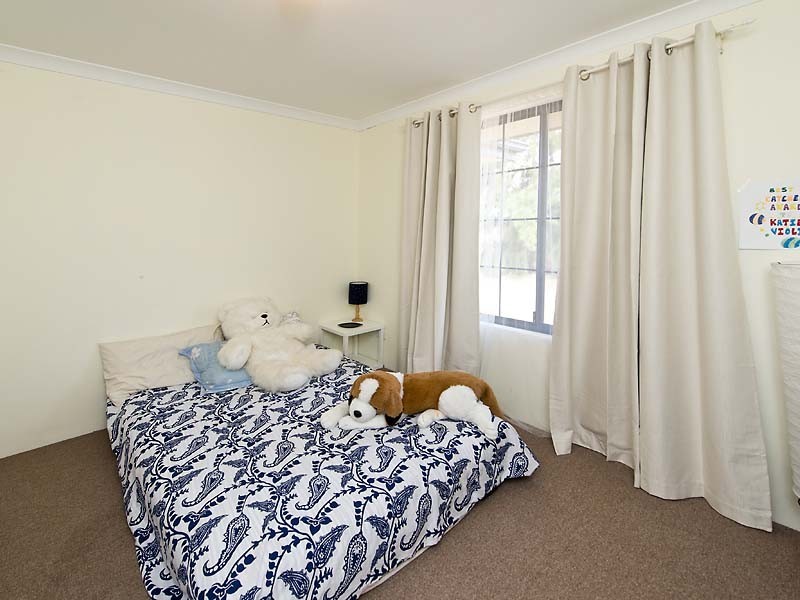 83 St John Road, Wattle Grove WA 6107