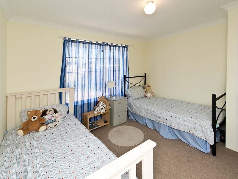 83 St John Road, Wattle Grove WA 6107