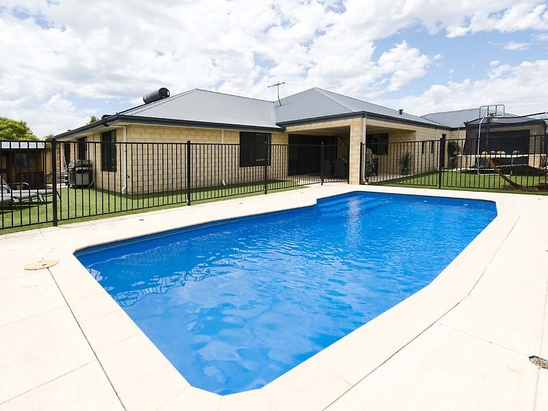 10 Dublin Lane, Canning Vale WA 6155