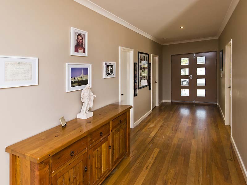 10 Dublin Lane, Canning Vale WA 6155