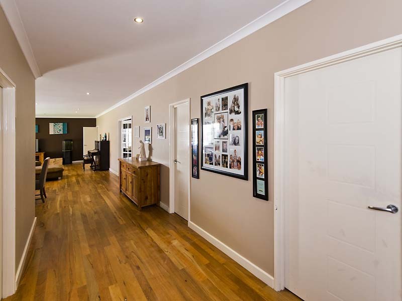 10 Dublin Lane, Canning Vale WA 6155