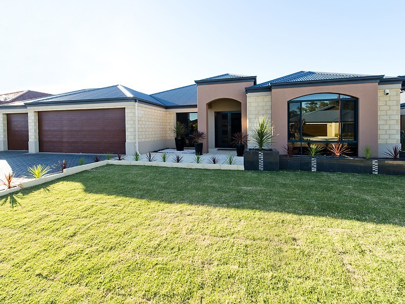 10 Dublin Lane, Canning Vale WA 6155