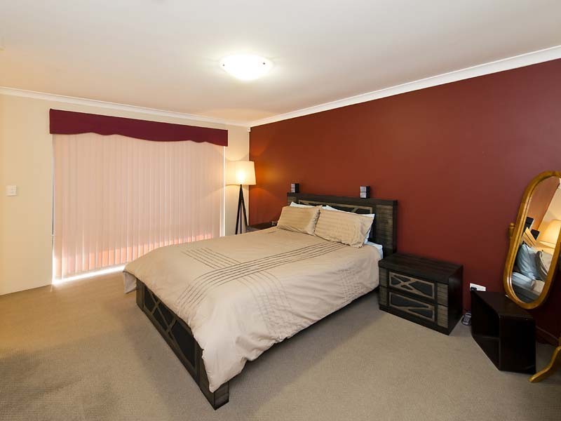 2 Lacombe Court, Canning Vale WA 6155