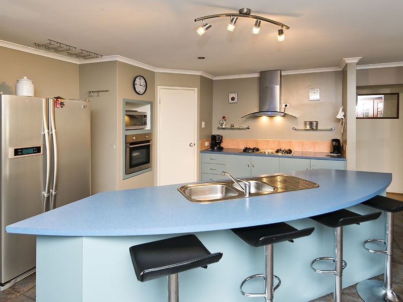 18 Tincurrin Drive, Southern River WA 6110