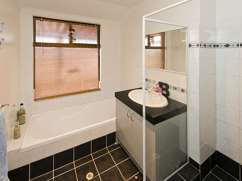 18 Tincurrin Drive, Southern River WA 6110