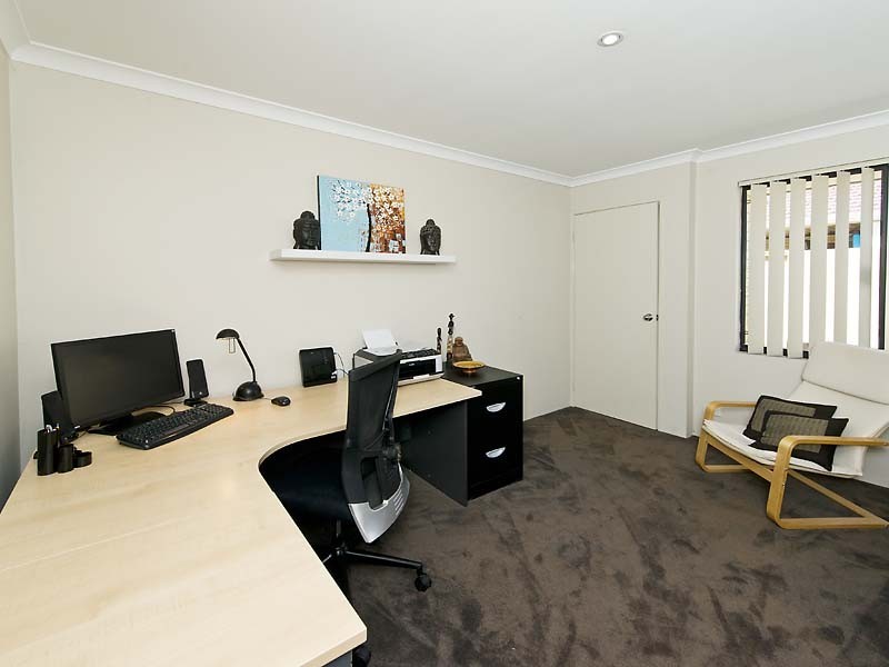 1 Westray Street, Canning Vale WA 6155