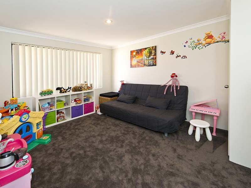 1 Westray Street, Canning Vale WA 6155