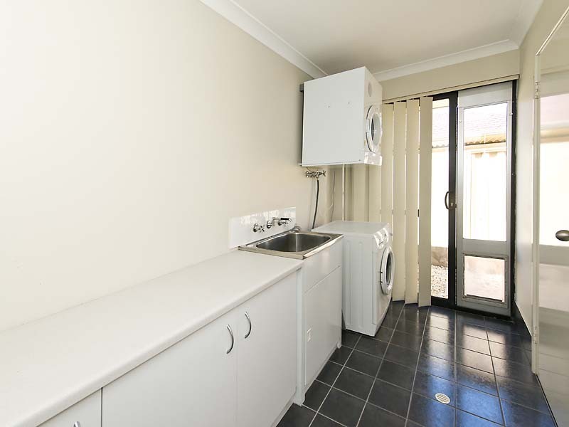 1 Westray Street, Canning Vale WA 6155