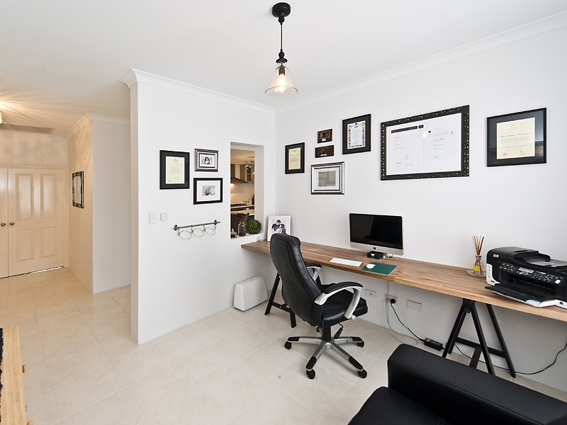 11 Tompkins Way, Harrisdale WA 6112