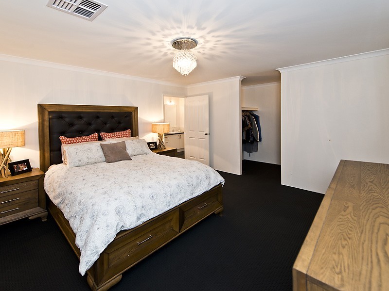 11 Tompkins Way, Harrisdale WA 6112