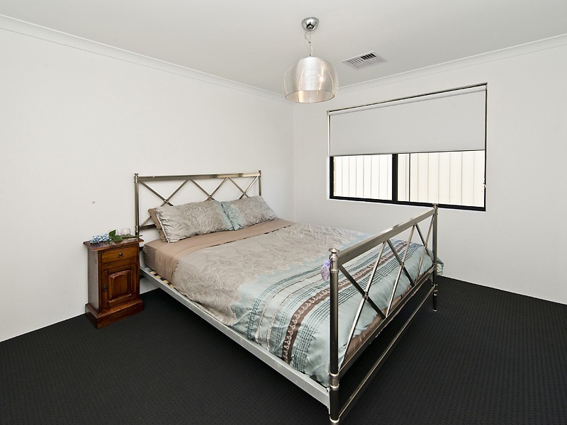 11 Tompkins Way, Harrisdale WA 6112