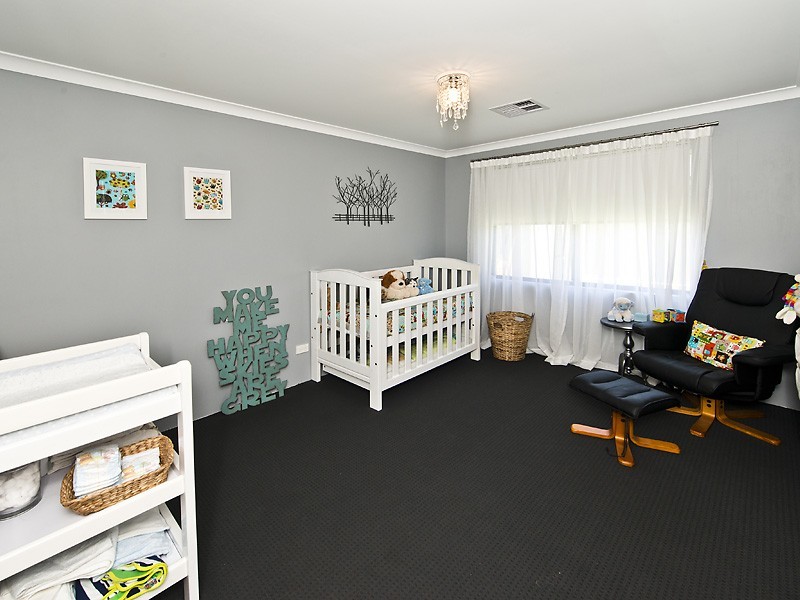 11 Tompkins Way, Harrisdale WA 6112