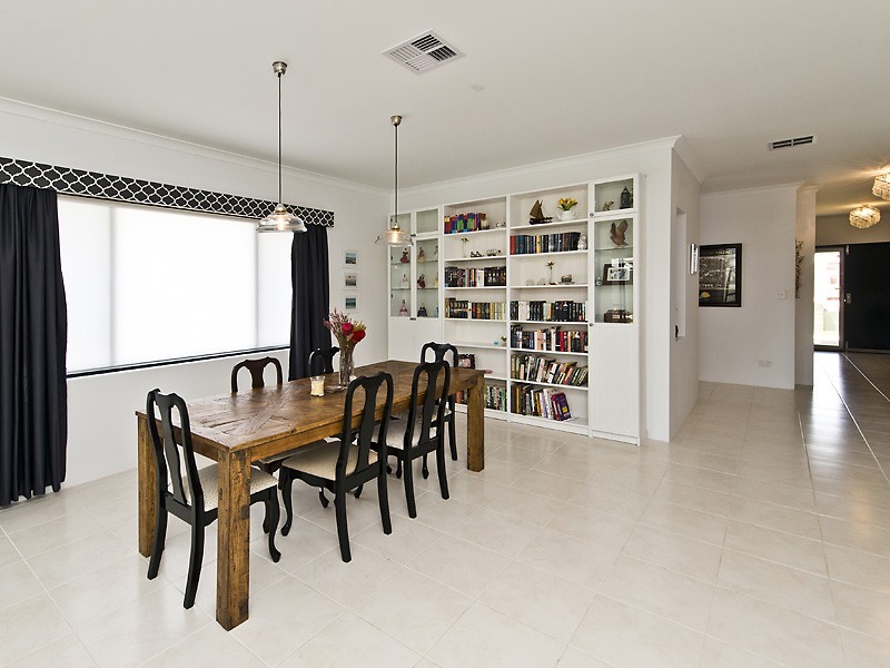 11 Tompkins Way, Harrisdale WA 6112