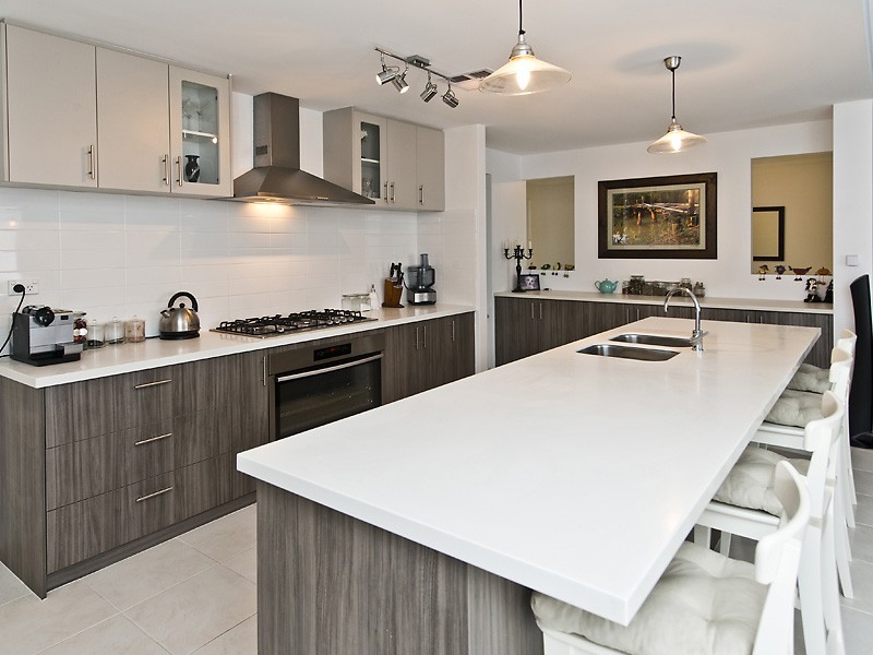 11 Tompkins Way, Harrisdale WA 6112